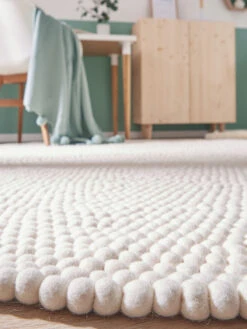 Filzkugel-Teppich, White -Teppiche Verkäufe Smedby FilzkugelTeppich Weiss White 200rund mil5