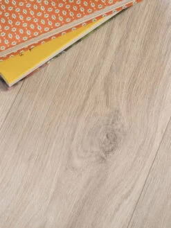 Vinyl-Rollenware, Eiche Weiss 02 9 Vinyl-Rollenware, Eiche Weiss 02 -Teppiche Verkäufe Woodlike CVBodenbelag Creme EicheWeiss02 mil1