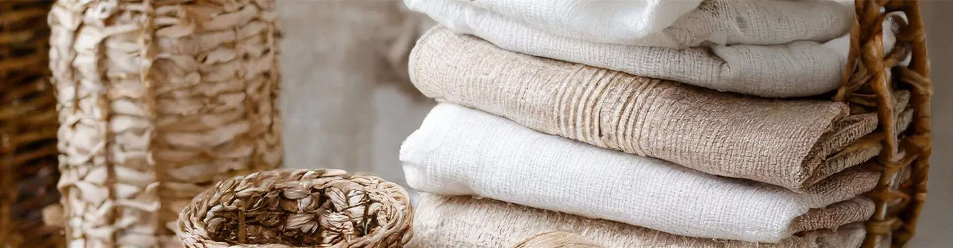 Teppiche Verkäufe -Teppiche Verkäufe Firefly natuerliches Foto zu Heimtextilien 21398 0 807 2048 438 r2 1920x500 proportionalsmallest